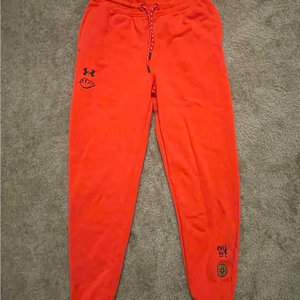 Women’s Under Armor lunar new year joggers - size small